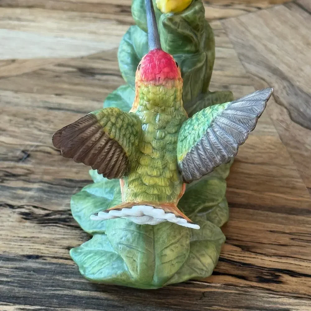 Vintage 1996 Bronson Collectibles Allens Hummingbird with Aphelandra Figurine 4